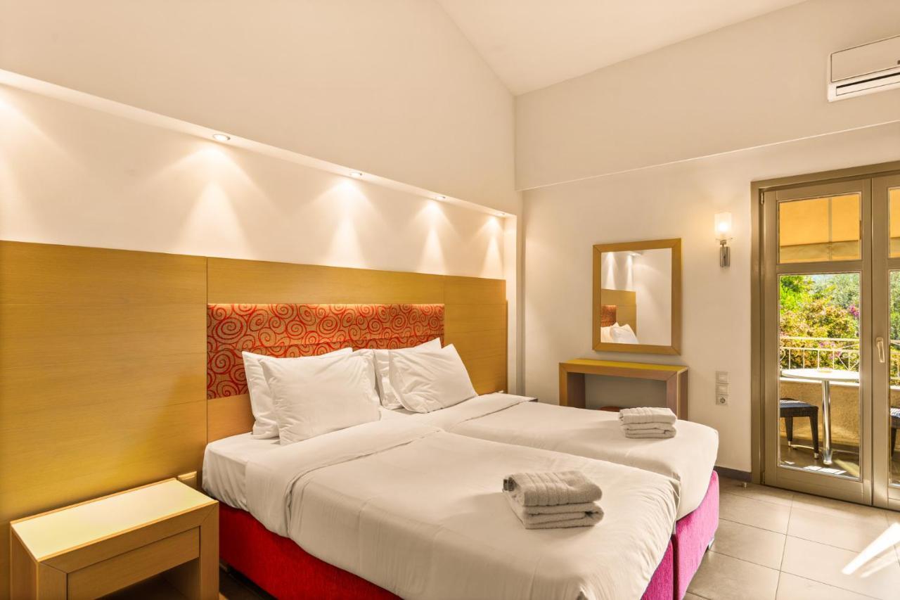 Kalogria Aparthotel Stoúpa Exteriör bild